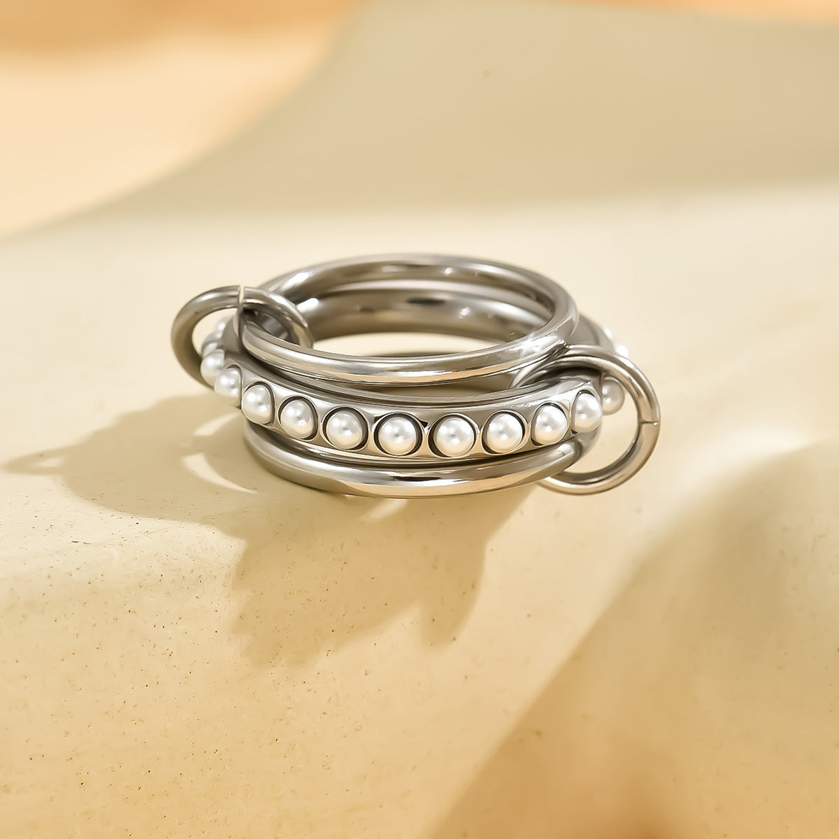 Anillo apilable geométrico para mujer con incrustaciones de perlas y banda de cobre, accesorio de moda