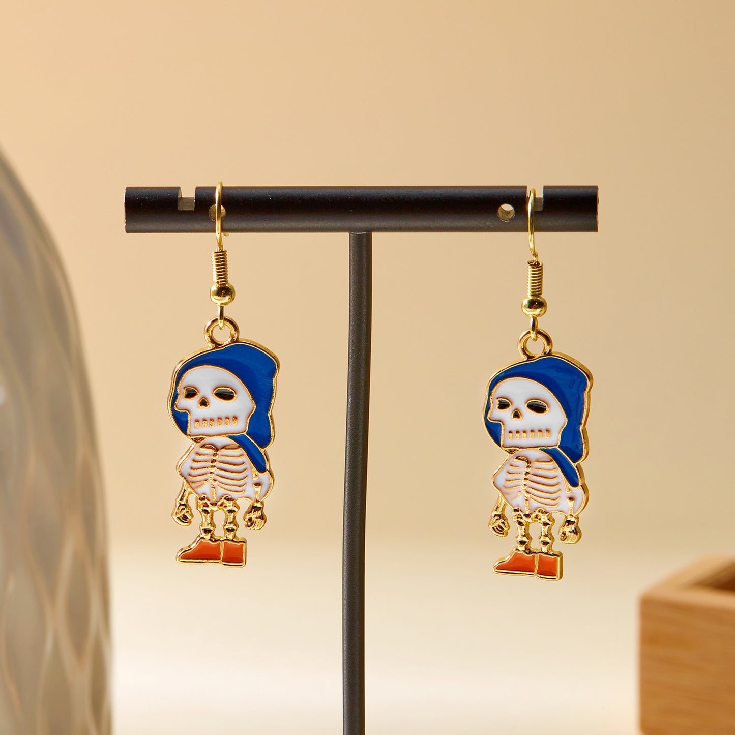 Pendientes de Calavera y Calabaza de Halloween a la Moda con Ganchos de Aleación Bañados en Oro para Mujer