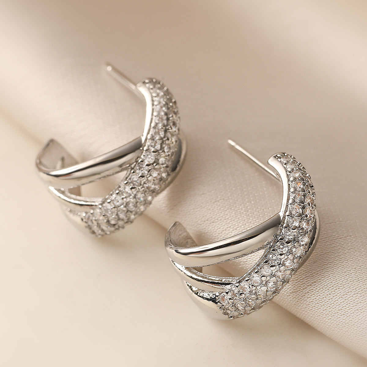 Minimalist Luxe Irregular Geometric C-Shaped Copper Earrings for Women with Micro-Pave Setting
