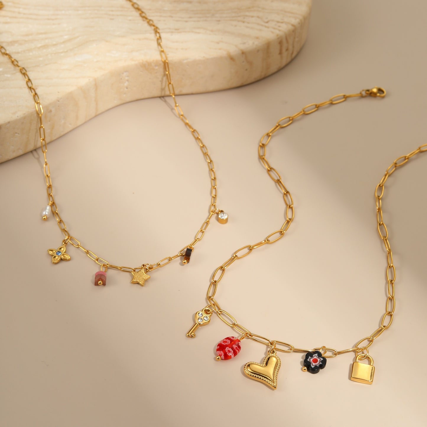 Fashionable Heart-Shaped Stainless Steel Pendant Necklace with Plated Finish for Women, Delicate Locket Style Clavicle Chain