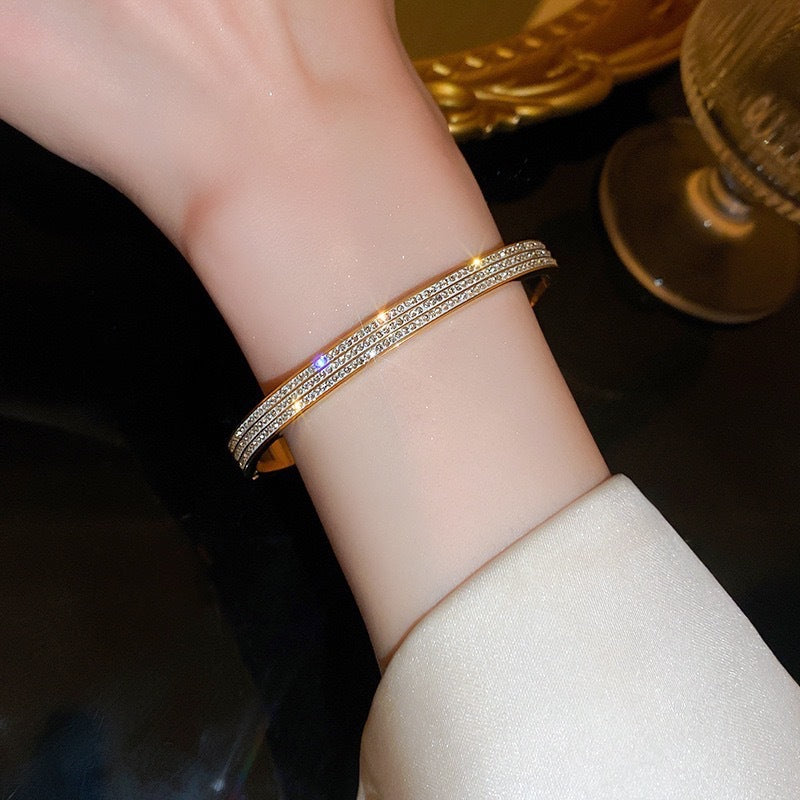 Minimalist Geometric Oval Zirconia Cuff Bracelet for Women in Titanium Steel with Plated Finish