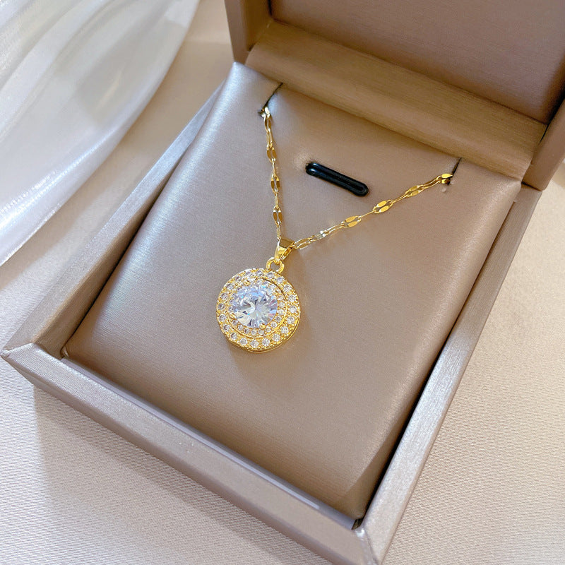 Luxury Geometric Moon Pendant Necklace for Women with Electroplated Stainless Steel Chain and Copper Pendant