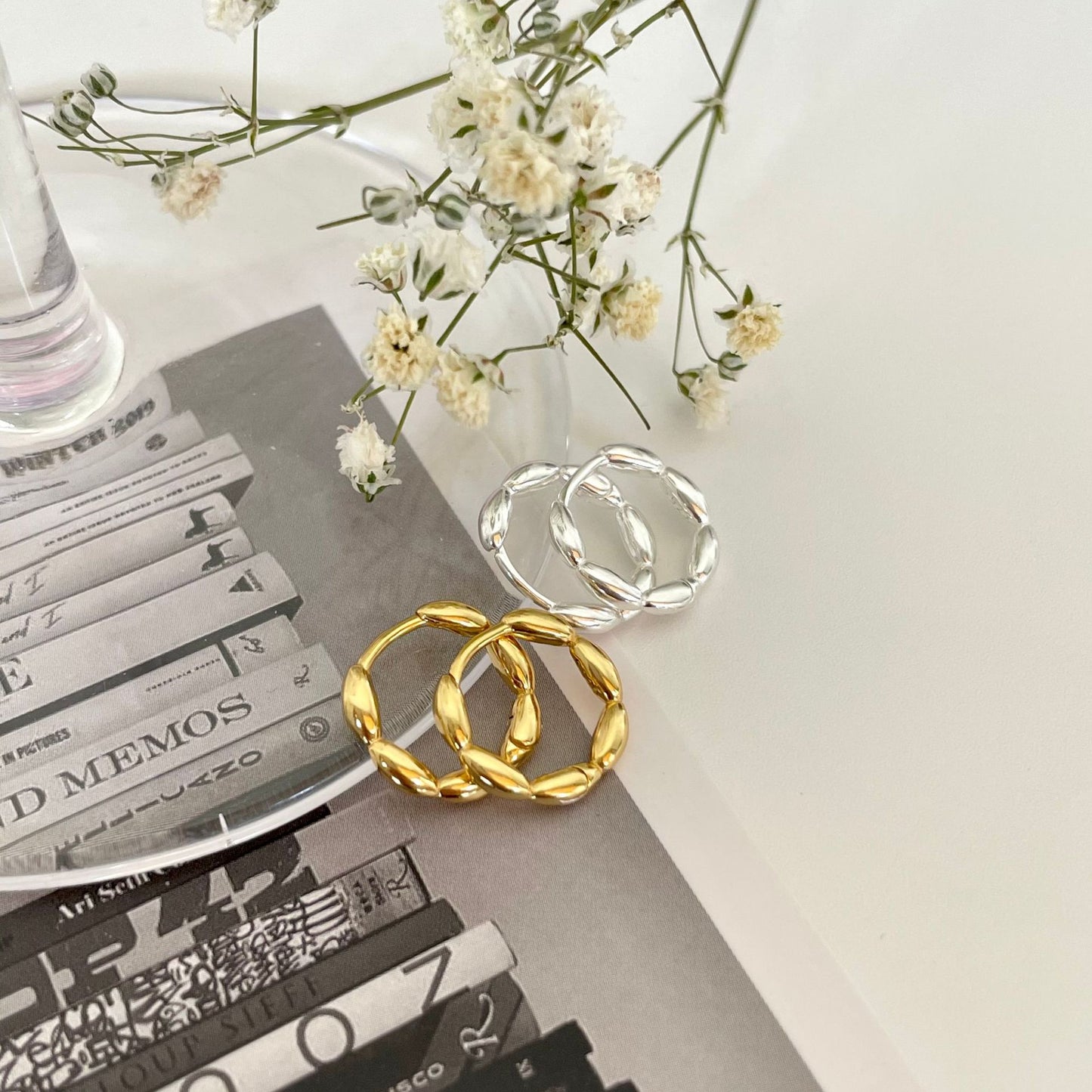 Pendientes de aro minimalistas de plata de ley 925 con diseño floral ovalado y de plantas