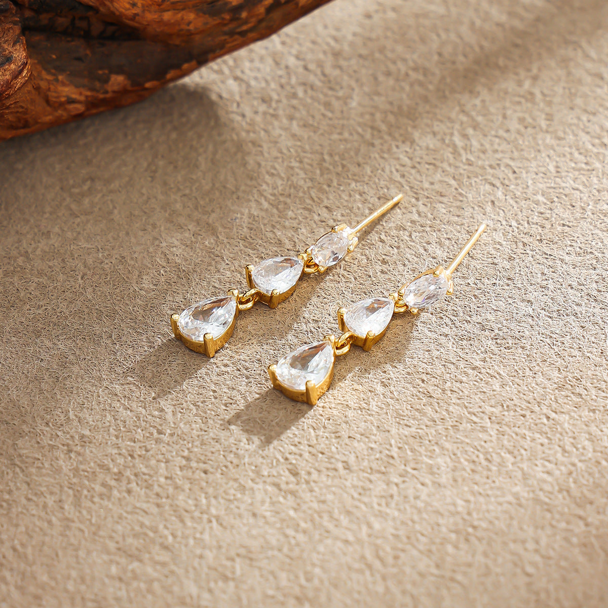 Luxury 18K Gold Plated Stainless Steel Oval Teardrop Rhinestone Tassel Earrings for Women
