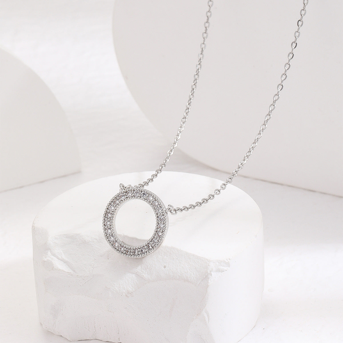 Collana geometrica in rame stile rustico minimalista con intarsio di zirconi per donna, catena lunga regolabile per clavicola