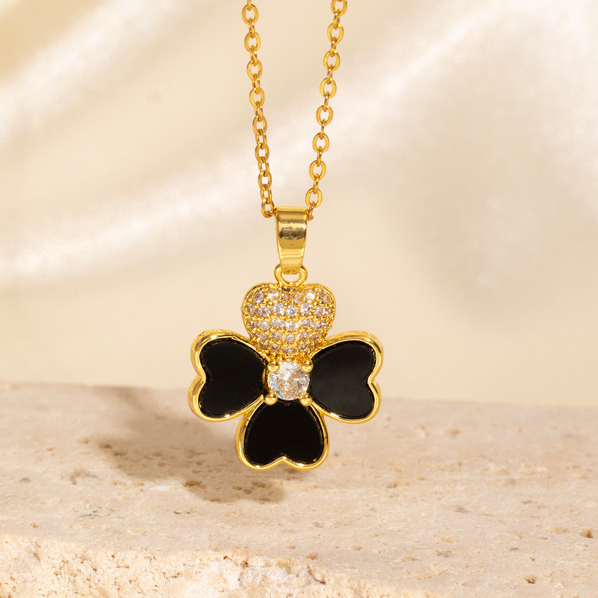 Elegant Minimalist Heart-Shaped Titanium Steel Necklace Set with Gold-Plated Copper Pendant and O-Chain