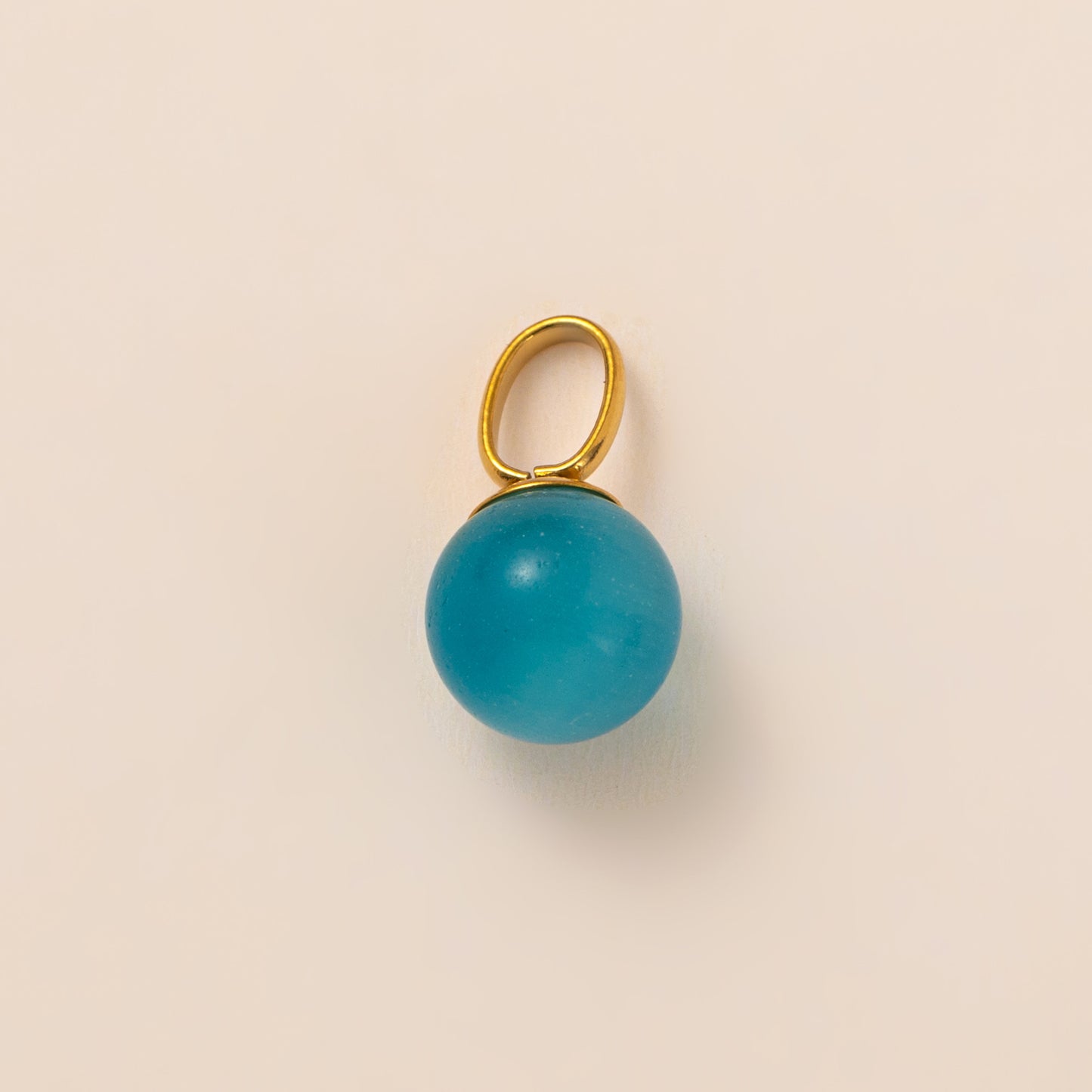 Minimalist 18K Gold Plated Round Square Pearl Titanium Steel Charm Bar Necklace