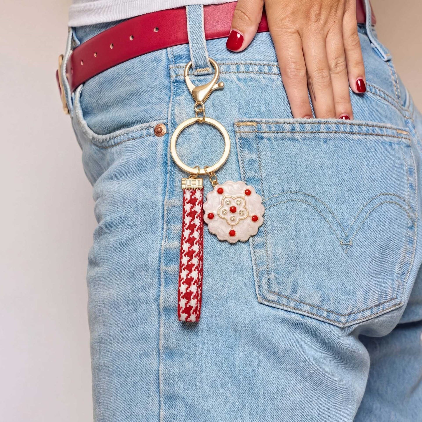 Sweet Plated Brass Floral Solid Color Charm Bar for Women Bag Pendant Keychain