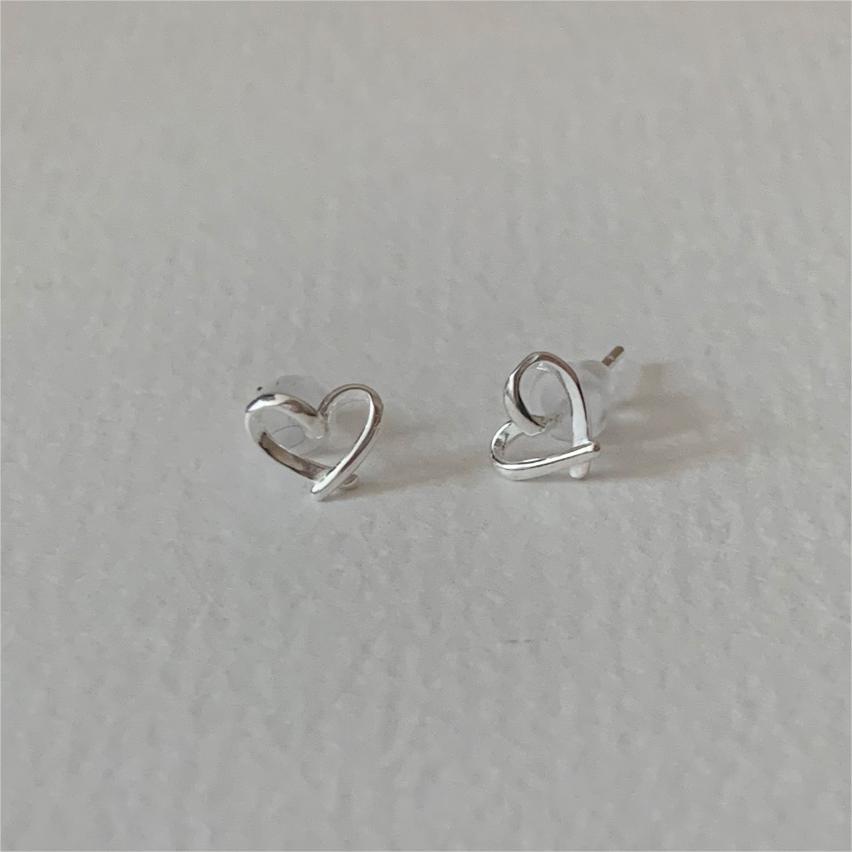 Minimalist Heart-Shaped 925 Sterling Silver Stud Earrings with Gold Plating, Sweet and Fresh Style