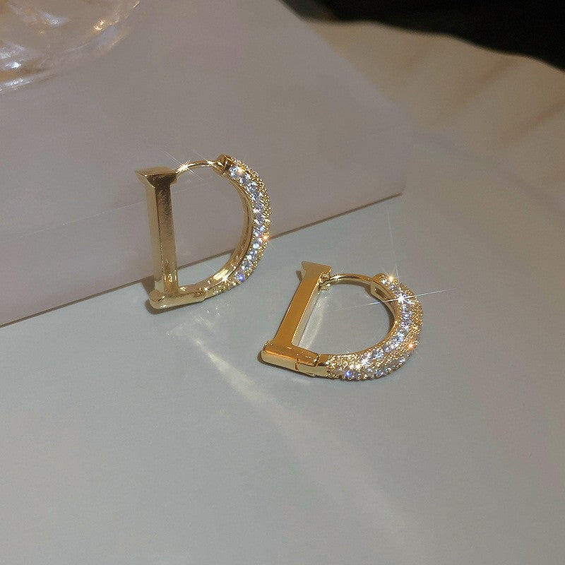 Orecchini a perno geometrici minimalisti in metallo con finitura placcata da donna, gioielli per l'orecchio lussuosi, alla moda e versatili per tutti i giorni