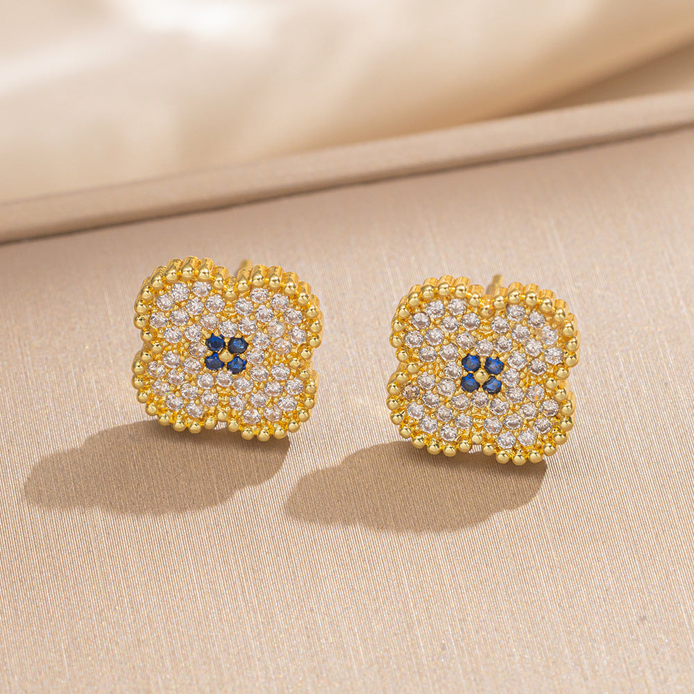 Elegante Set di Lusso: Orecchini, Collana e Anello in Rame Placcato Oro con Zirconi a Cuore Incastonati, con Catena a O, per Donne