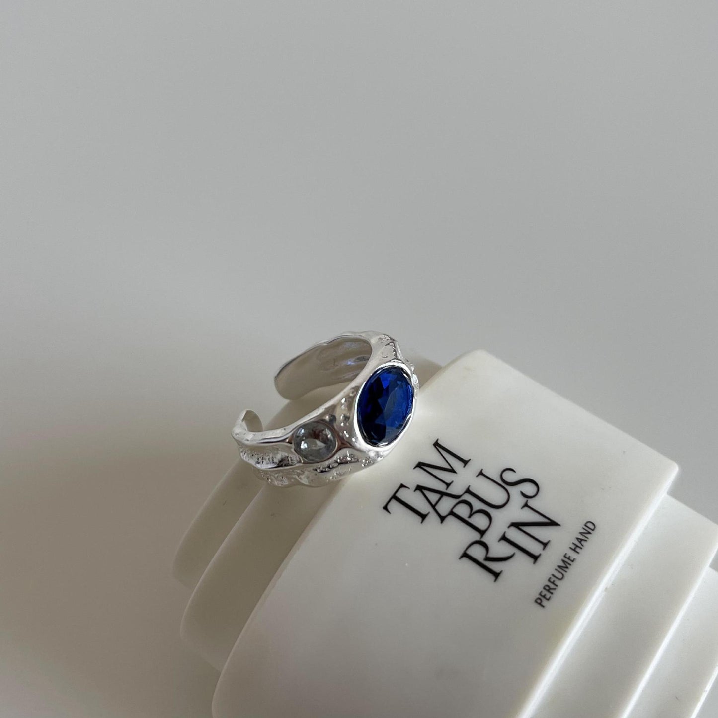 Minimalist Irregular Geometric Shape 925 Sterling Silver Ring with Blue Rhinestone Accent