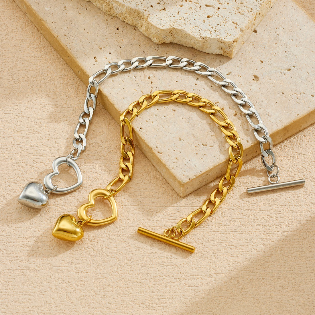 Minimalist Elegant Gold Plated Stainless Steel Heart Pendant Bracelet with OT Clasp