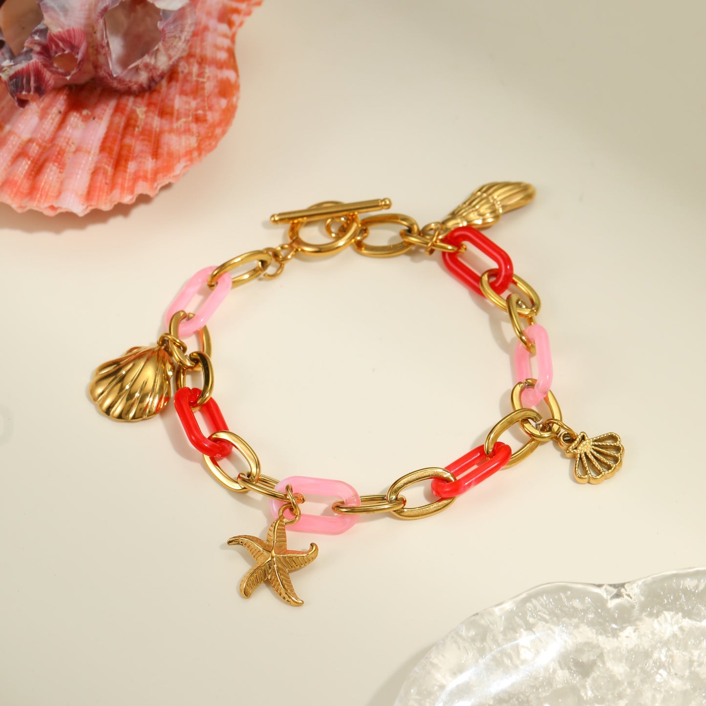 Collar de Acero de Titanio con Cadena de Resina Temática Oceánica a la Moda con Colgante de Concha y Estrella de Mar para Mujer