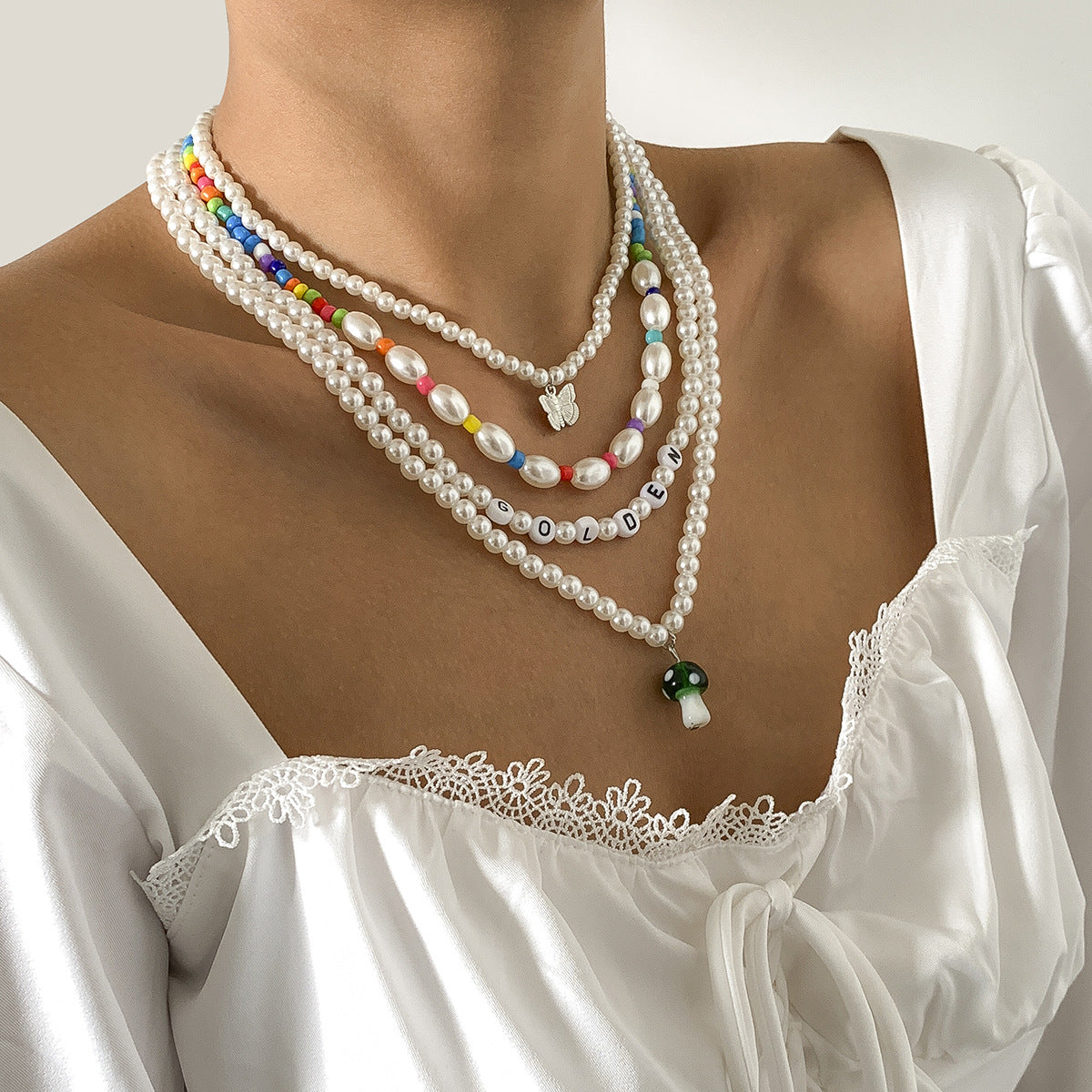 Collana con Pendente Fungo e Farfalla Stile Vintage con Ciondolo in Lega, Design Geometrico con Perline, Catena in Resina Plastica, Gioielli Stratificati di Ispirazione Bohemien per Donne