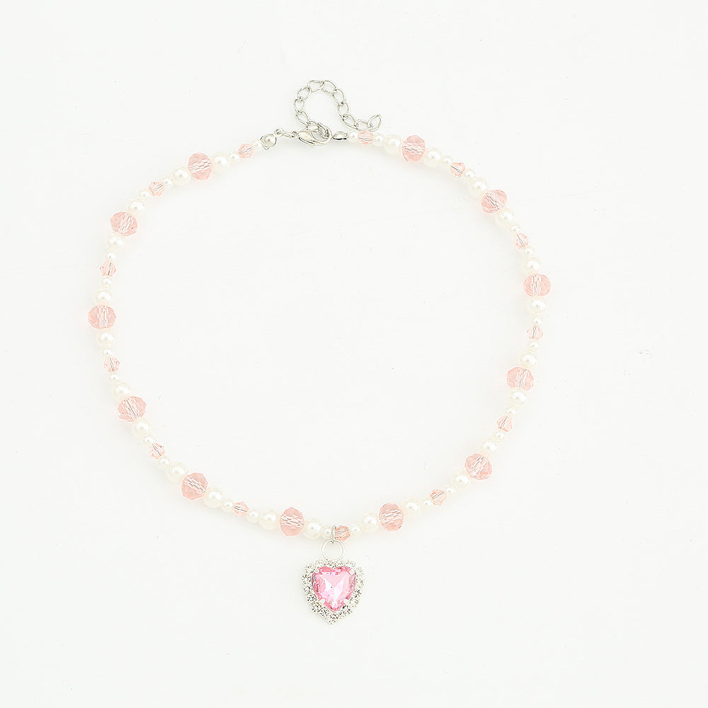 Minimalist Heart-Shaped Glass Beaded Necklace for Girls with Alloy Pendant and Round Bead Chain