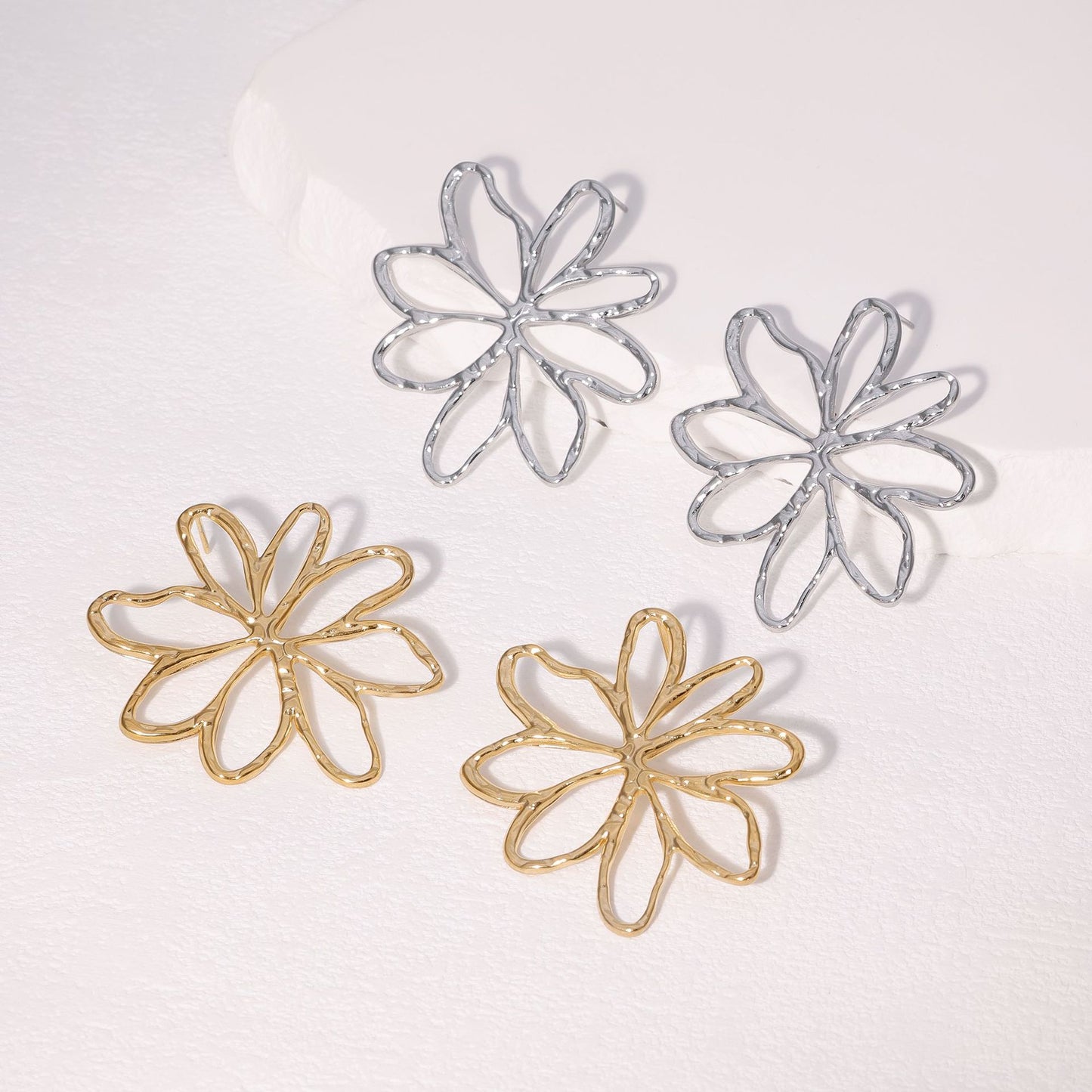 Natural Floral Hollow Design 18K Gold Plated Stainless Steel Stud Earrings for Women