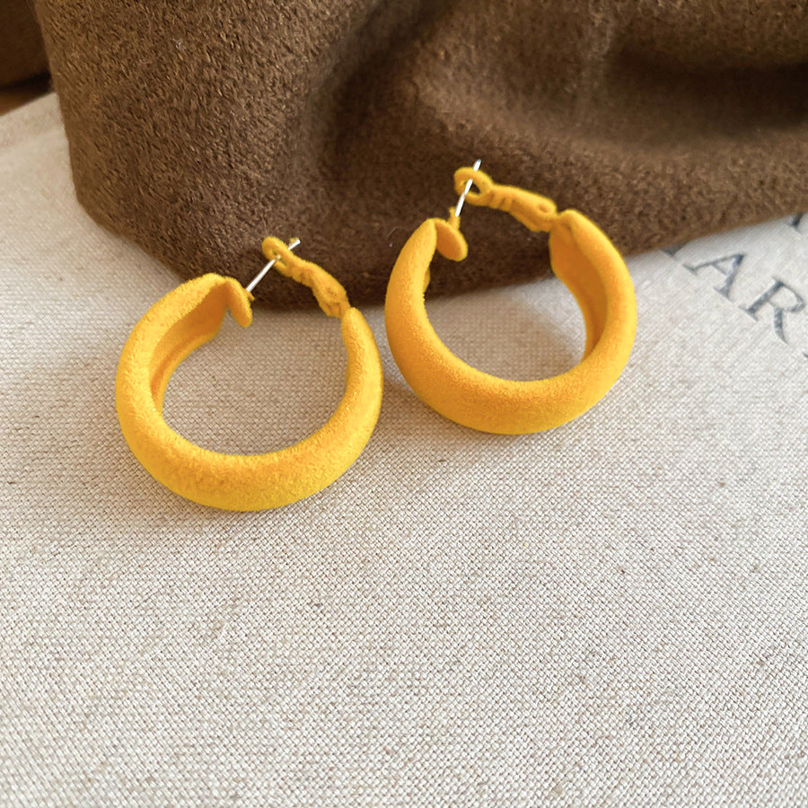 Pendientes de aro geométricos flocados para mujer con postes de plata de ley 925, acabado galvanizado, joyería de moda informal y apropiada para la oficina