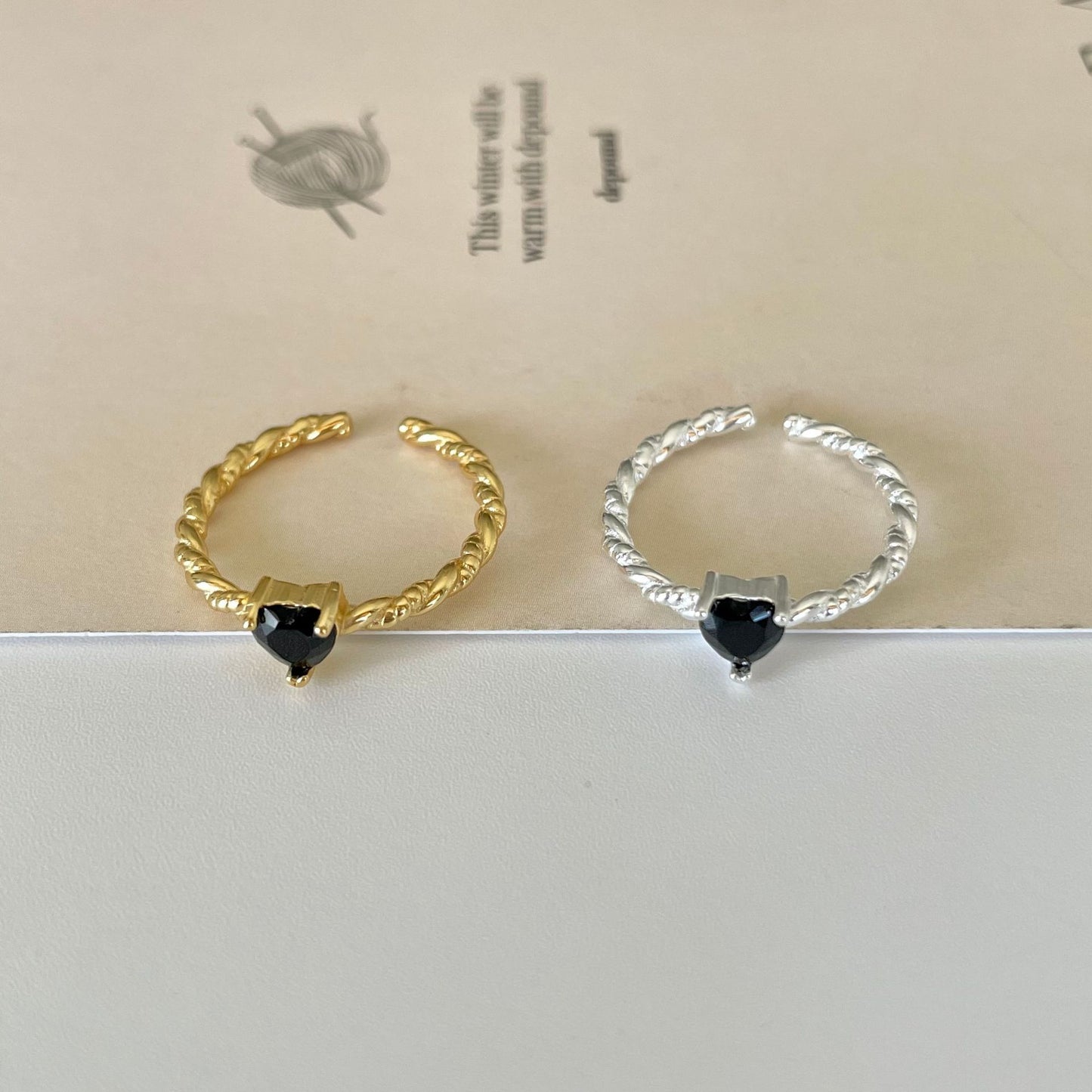 Anello da donna minimalista dolce in argento sterling 925 con zirconi cubici intarsiati