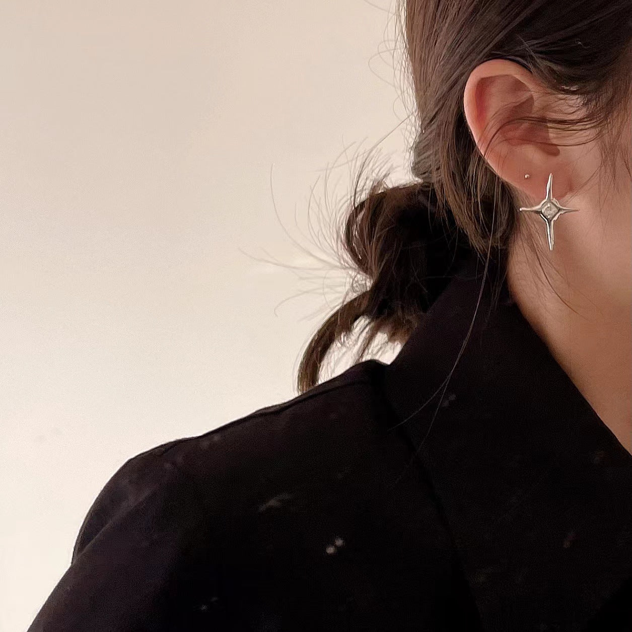 Orecchini pendenti a stella minimalisti in argento sterling 925 da donna con intarsio in perla