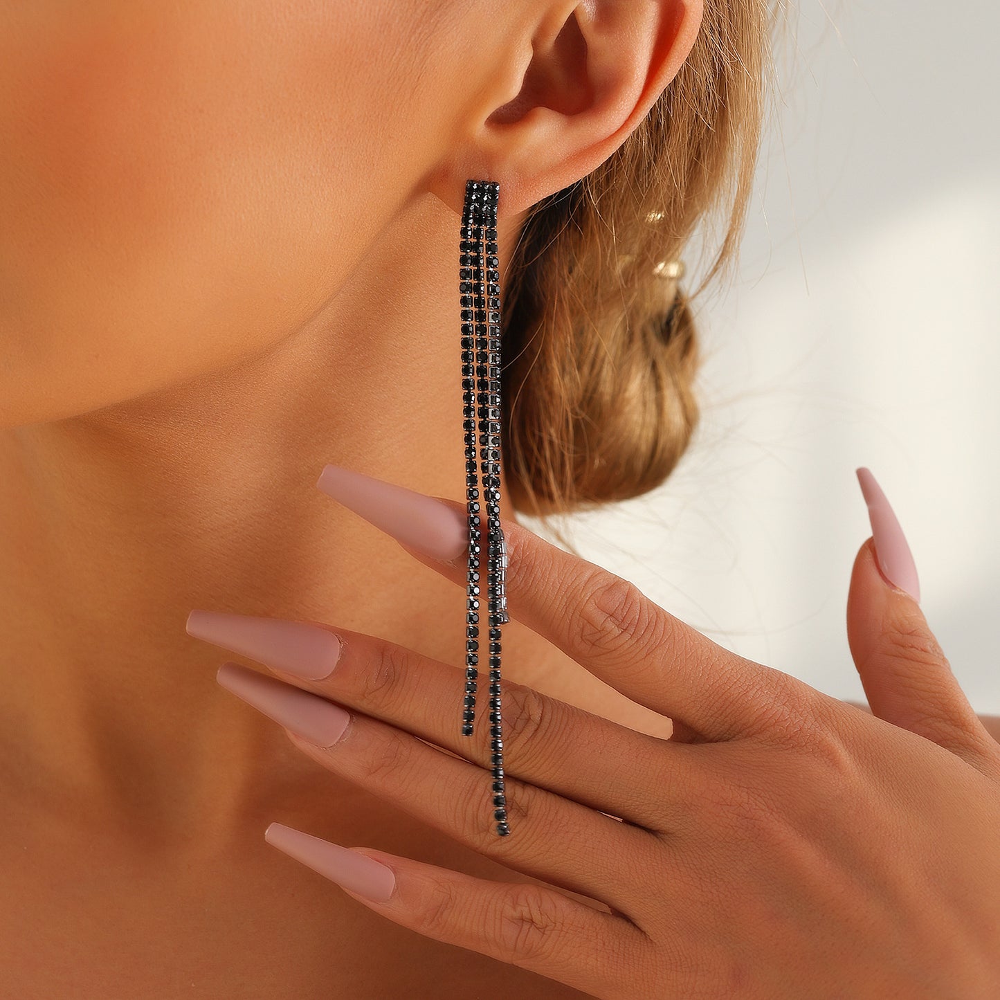 Geometric Black Sparkling Claw Chain Tassel Earrings for Women with Rhinestone Accents and Plated Finish