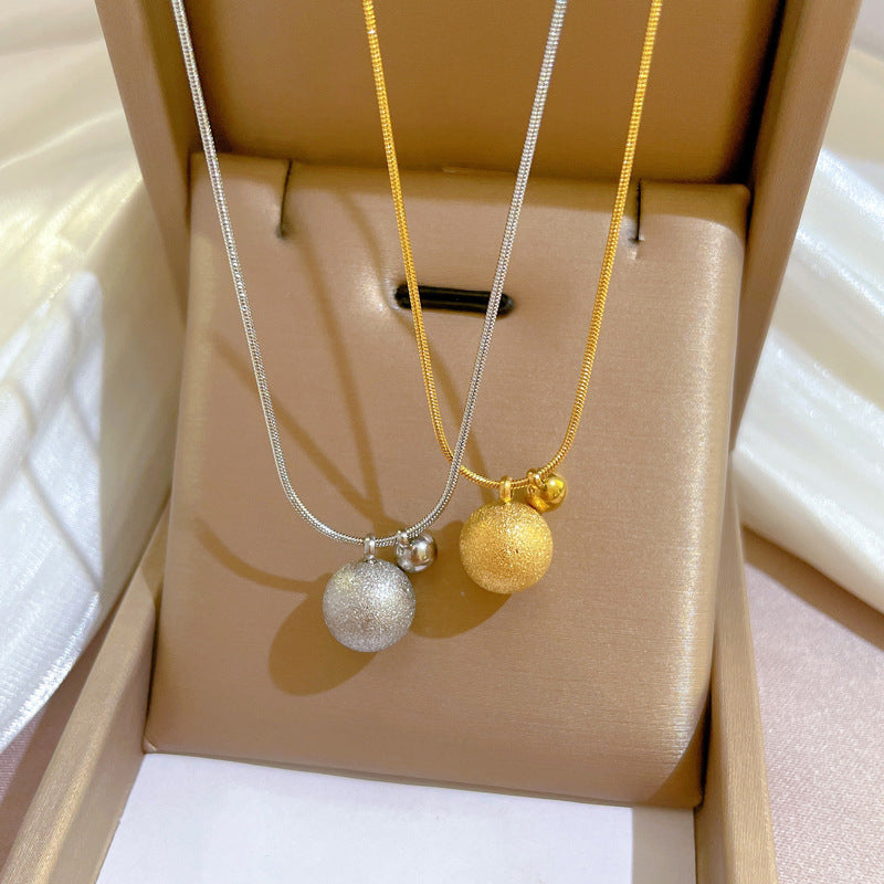 Collar minimalista de titanio y acero con colgante de doble esfera geométrica para mujer y hombre con baño de oro y estilo de cadena con medallón