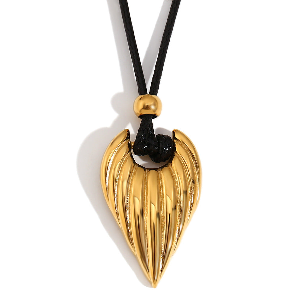 Fashionable Minimalist Geometric Stainless Steel Pendant Necklace with 18K Gold Plating for Women