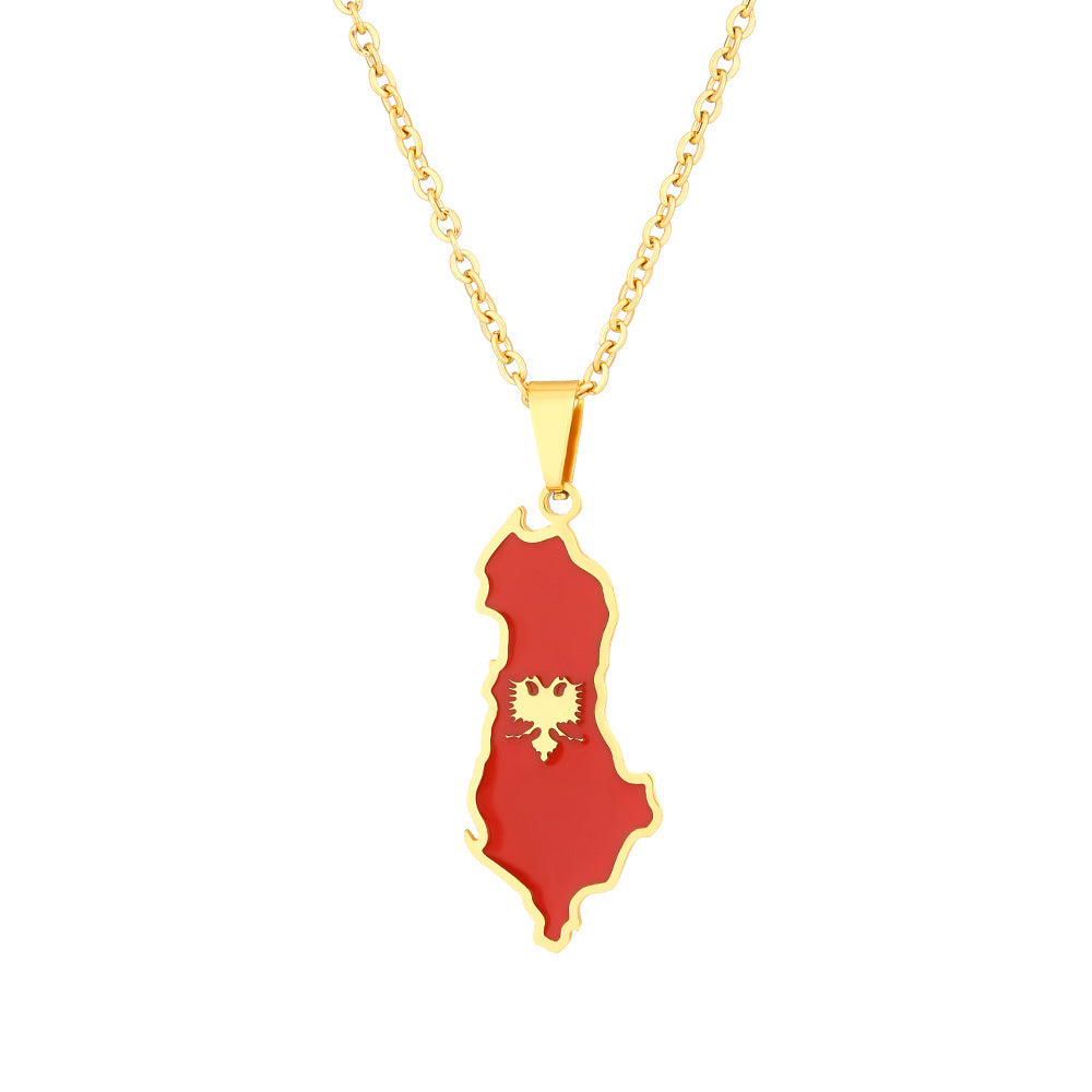 Collana con ciondolo a mappa etnica geometrica dell'Albania in acciaio inossidabile con ciondolo in acciaio al titanio e finitura galvanizzata su catena a O per unisex
