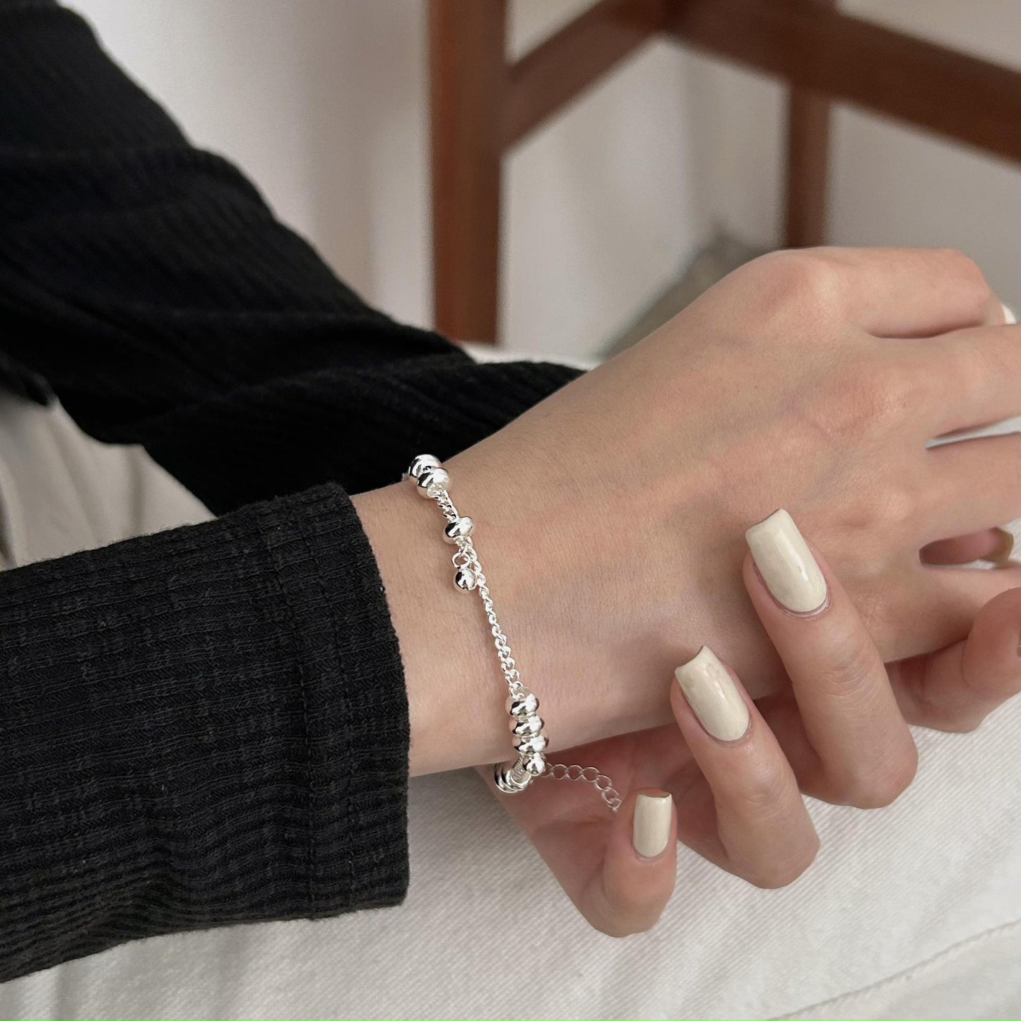 Minimalist Geometric Silver Bracelet with Rounded Links in 925 Sterling Silver