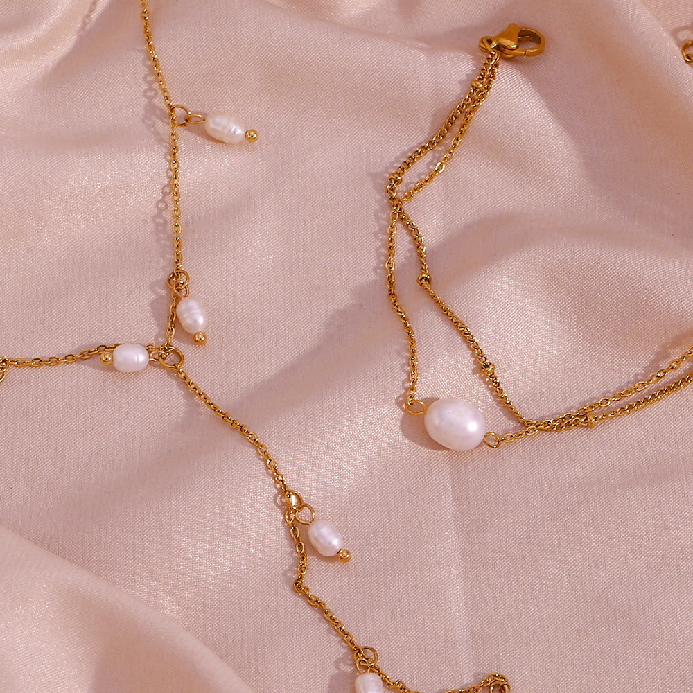 Collar minimalista en Y de acero inoxidable para mujer con colgante de acero de titanio, detalles de perlas cultivadas y flecos