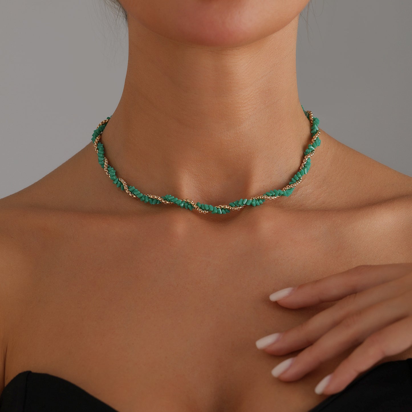 Geometric Pendant Necklace for Women with Gold-Plated Alloy Chain and Interlocking Design for Clavicle Styling