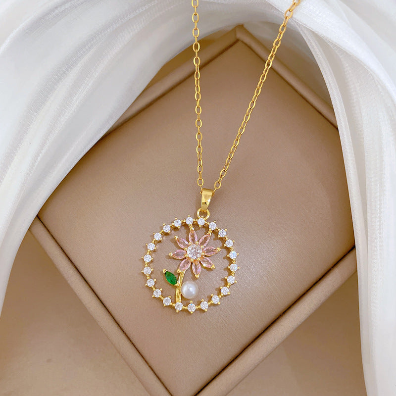 Sweet Round Floral Pearl Rhinestone Necklace Titanium Steel Cable Chain for Unisex