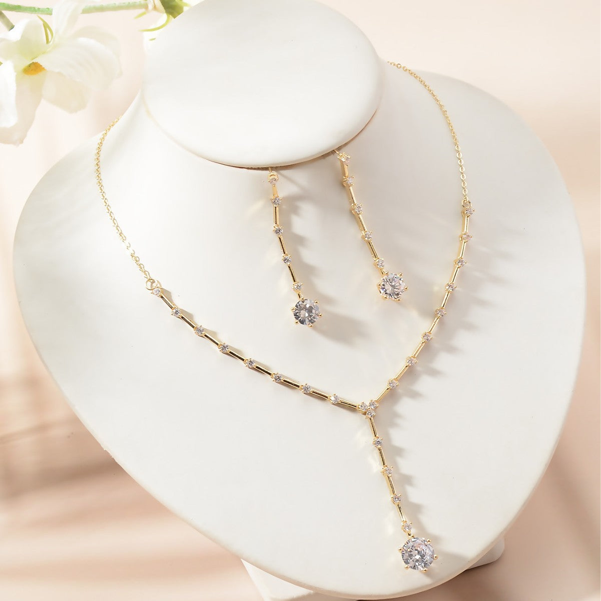 Collana Pendente Minimalista Elegante Rotonda Stella Luna Geometrica Zircone Cubico Intarsiato Strass per Donna Set di Gioielli per Feste di Matrimonio