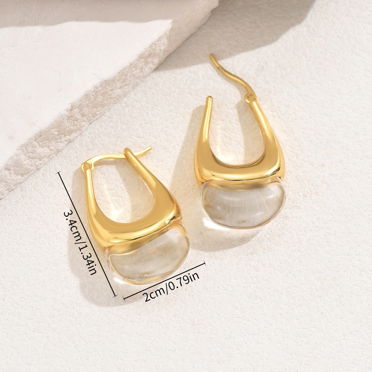 Orecchini Geometrici Minimalisti da Donna con Intarsio Placcato Oro e Accenti in Resina Trasparente, Perni Ipoallergenici in Acciaio Inossidabile