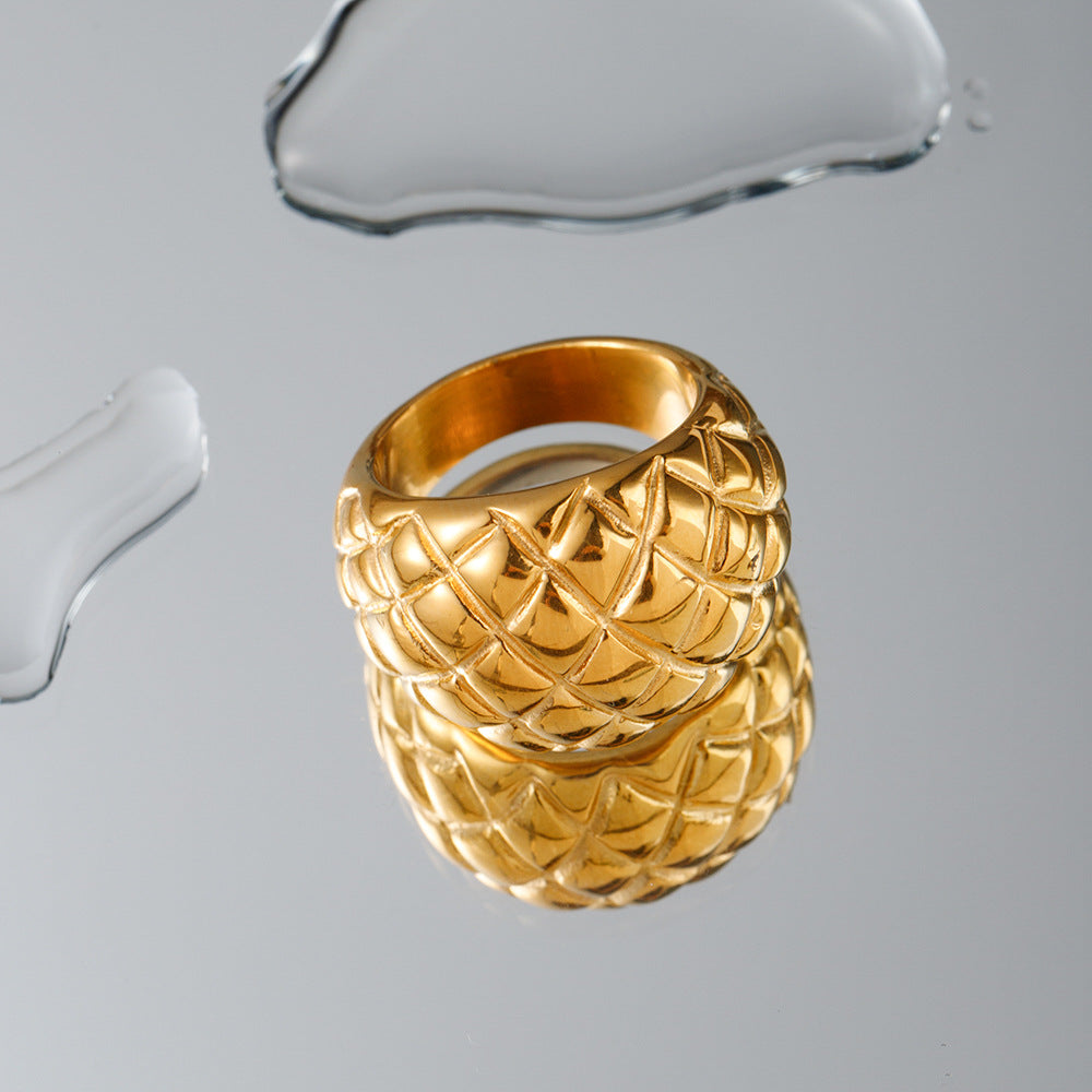 Minimalist Geometric Titanium Steel Ring with 18K Gold Plating and Diamond-Grid Texture for Women