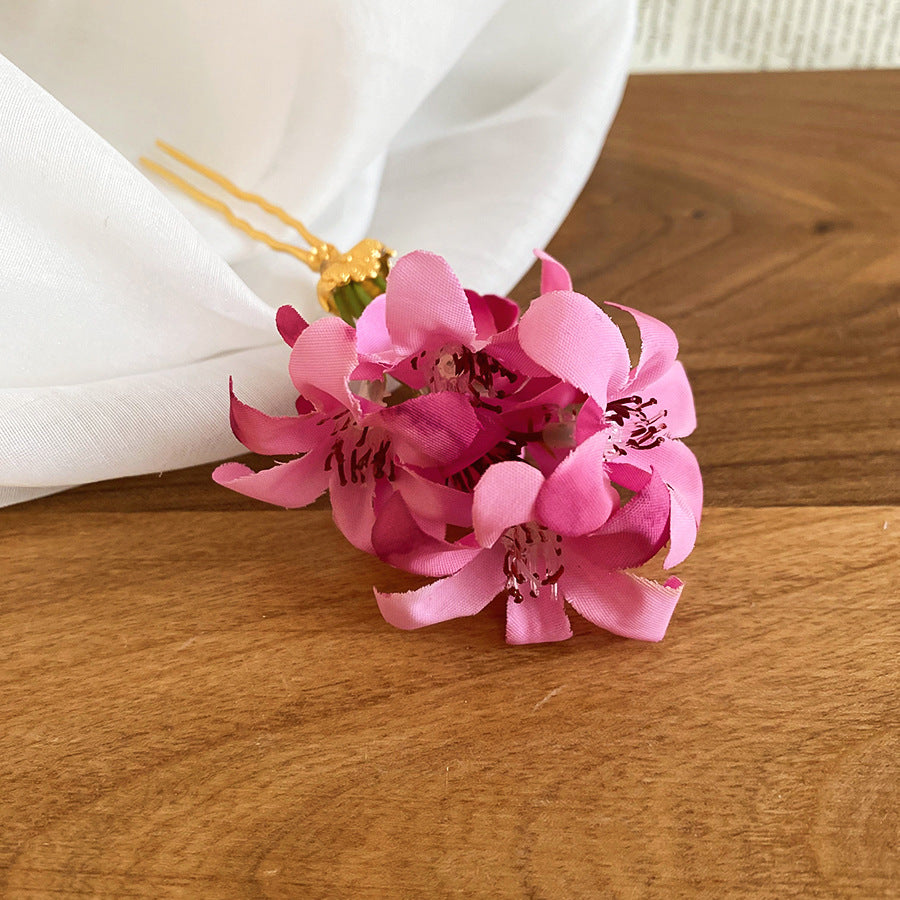 Elegante Fermaglio per Capelli Floreale in Tessuto con Dettagli Lavorati a Mano per Donna Stile Minimalista Moderno