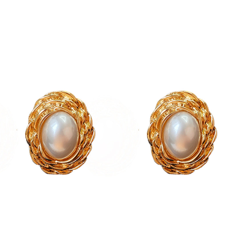 Vintage Artistic Oval Pearl Stud Earrings in Sterling Silver with Gold Plating for Women