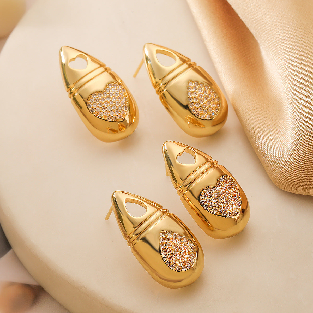 Orecchini pendenti da donna stile vintage geometrici in ottone con placcatura in oro 18K e intarsio in pietra di zircone