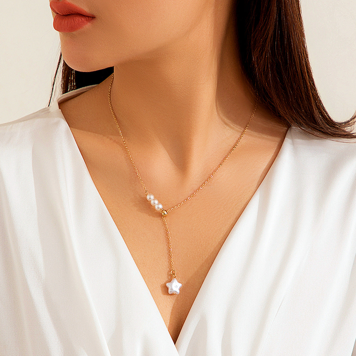 Minimalist Star-Shaped Imitation Pearl Pendant Necklace with Plated O-Chain for Women