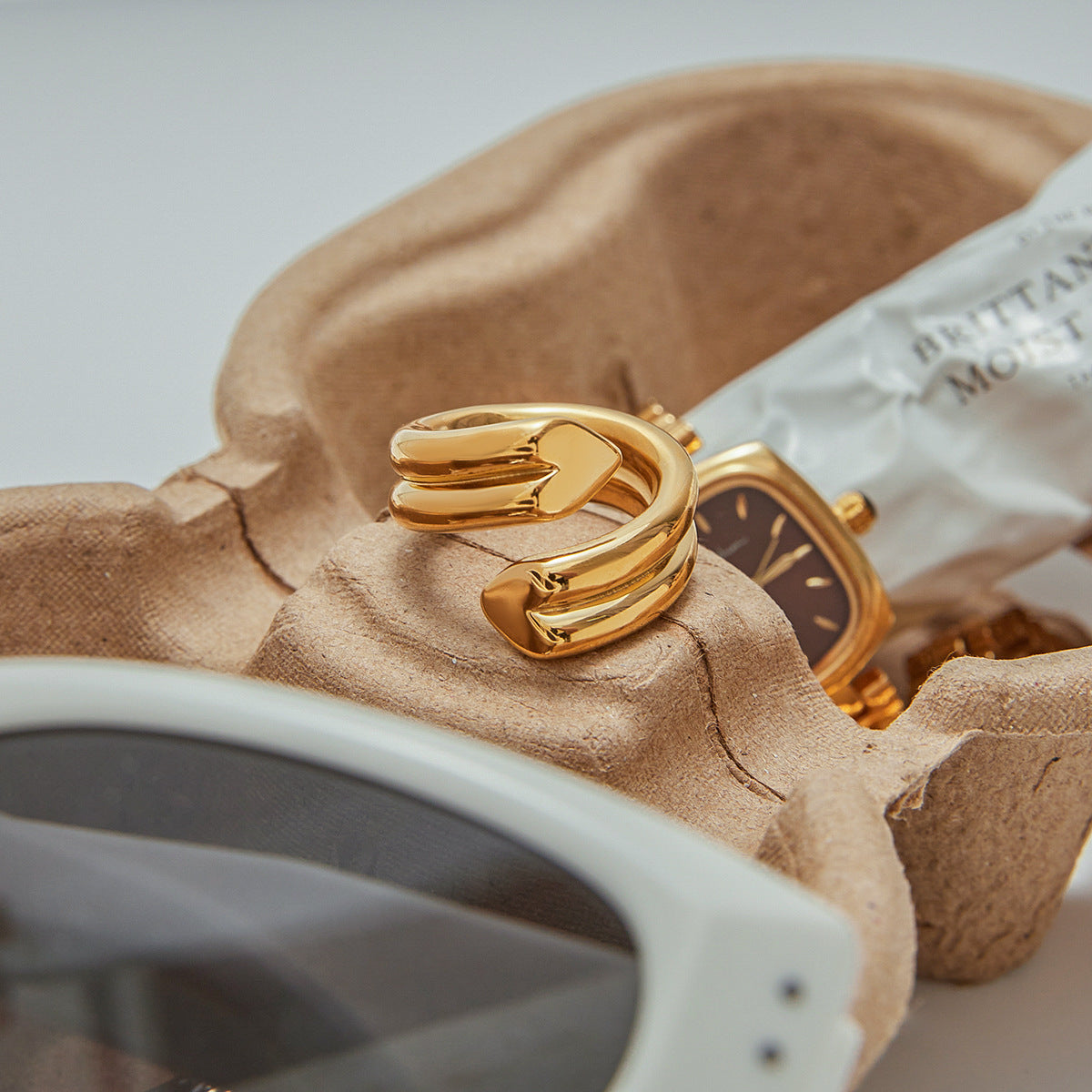 Anillo de acero inoxidable chapado con corazón geométrico para mujer