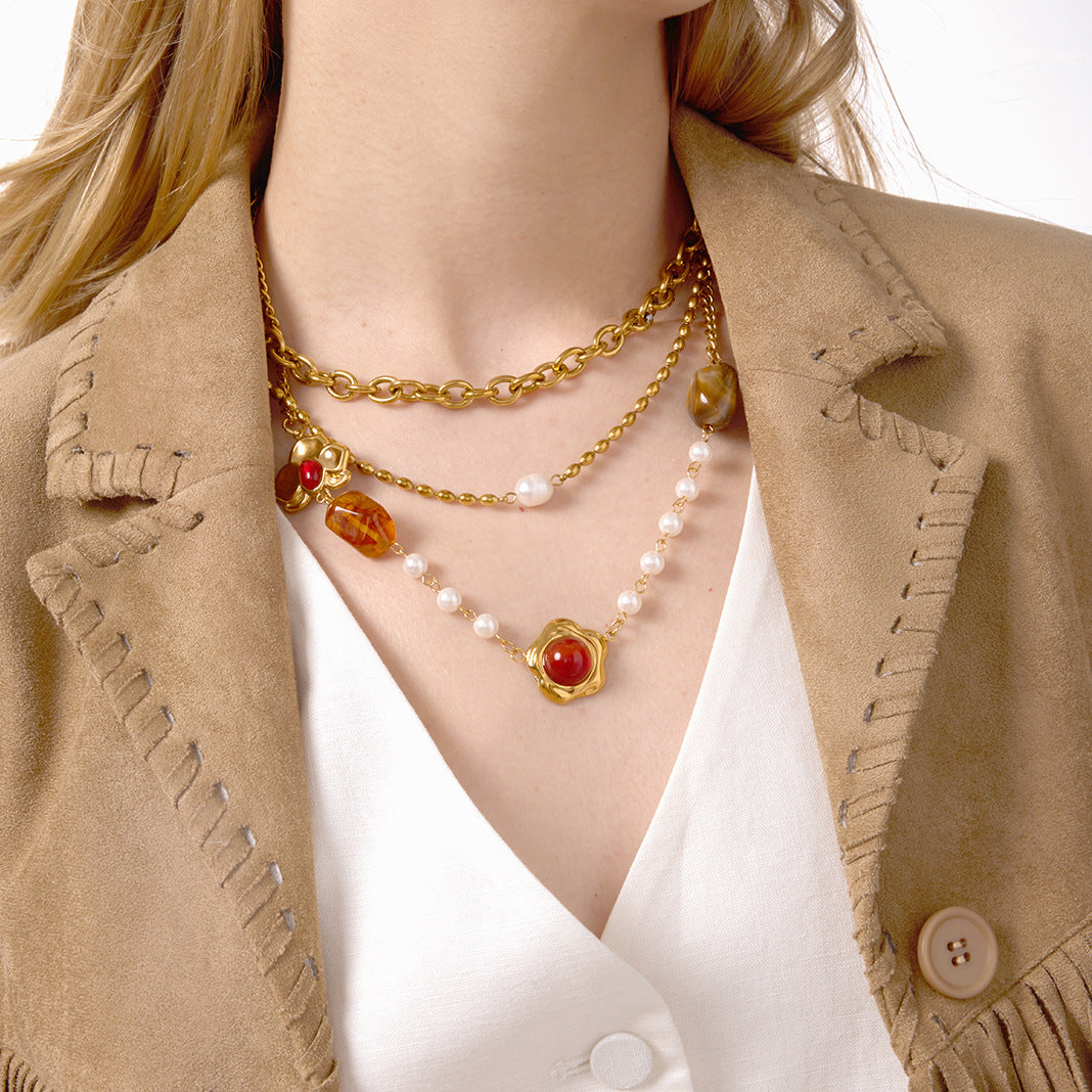 Collana con ciondolo geometrico artistico vintage in resina da donna con catena in acciaio inossidabile e finitura placcata