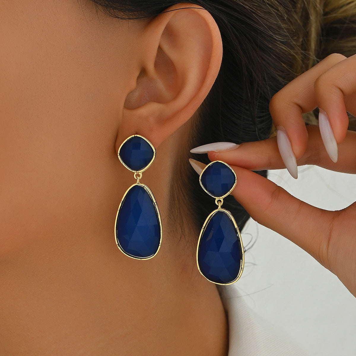 Pendientes de mujer geométricos de aleación de zinc con incrustaciones de piedras preciosas, aretes minimalistas de moda para la oficina