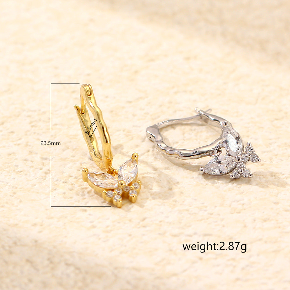 Orecchini da donna Sweet Streetwear in argento sterling 925 con farfalla intarsiata in zirconia cubica