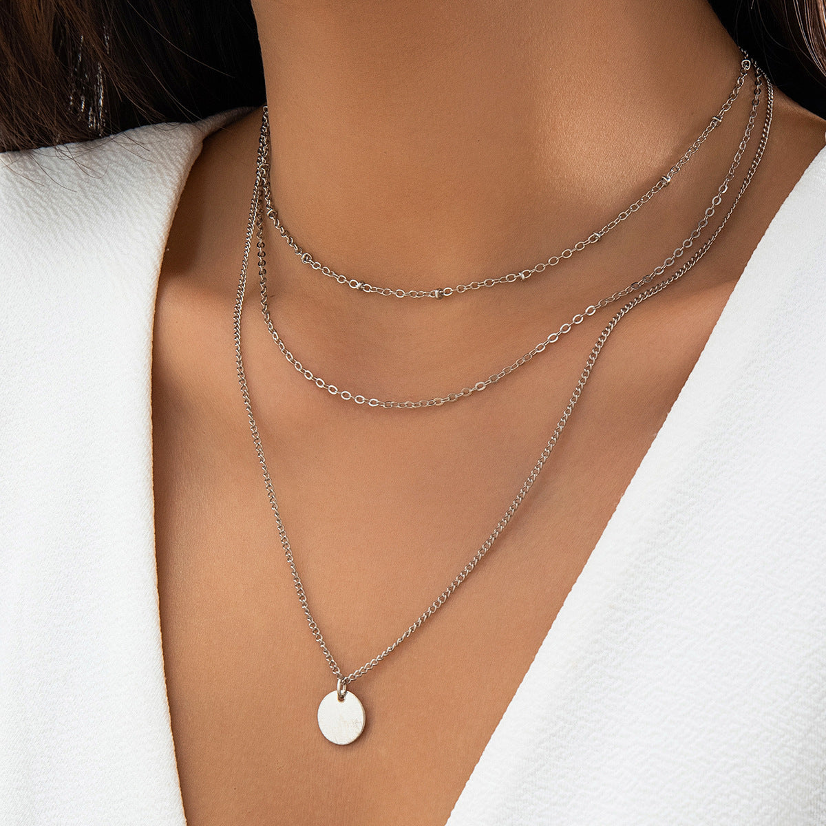 Minimalist Heart-Shaped Alloy Necklace with Rhinestone Inlay and Fringe Detail for Women