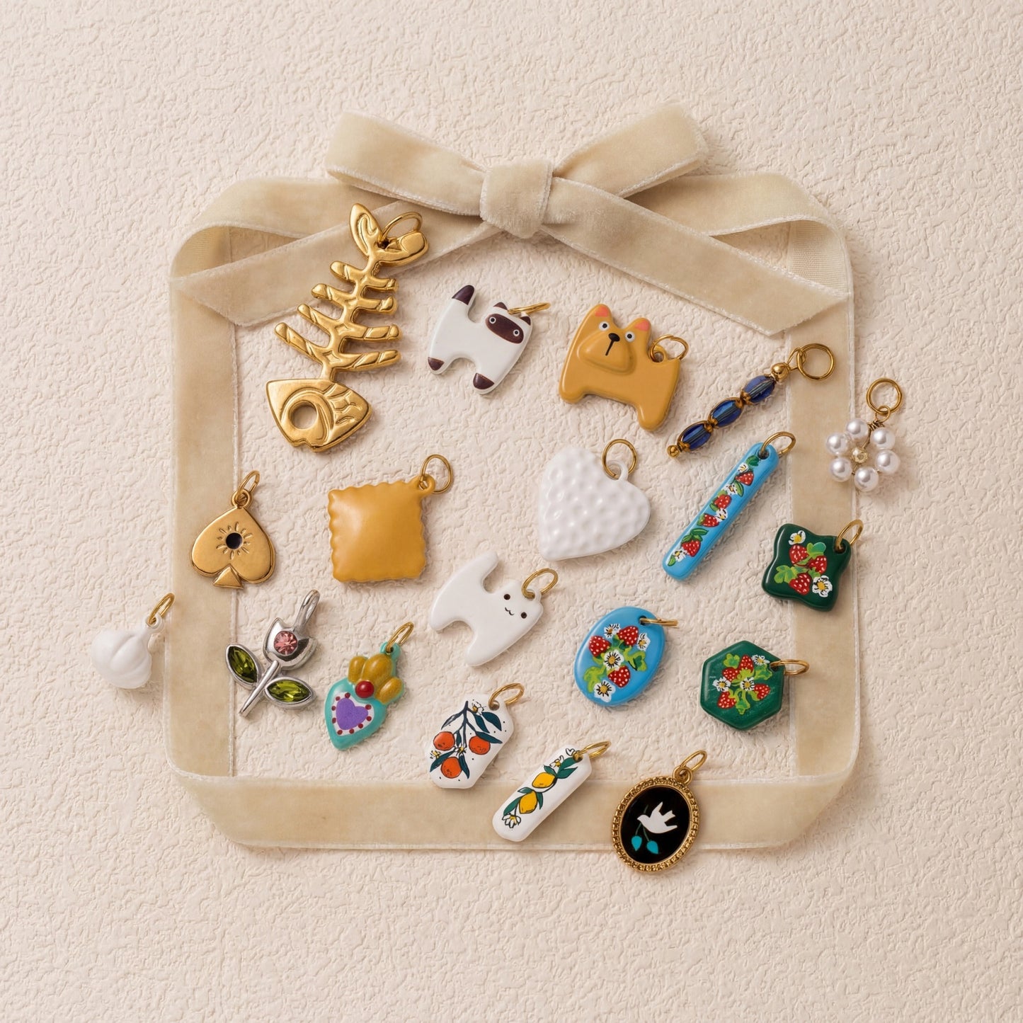 Charm Bar Fai Da Te Vintage Floreale in Acciaio Inossidabile Placcato Oro 18K PVD