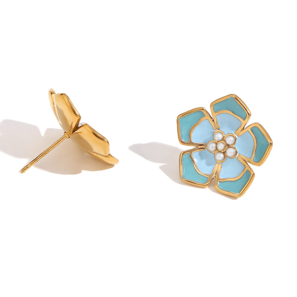 Collana da donna alla moda con ciondolo floreale e geometrico in acciaio inossidabile con placcatura in oro 18 carati e dettagli di petali smaltati