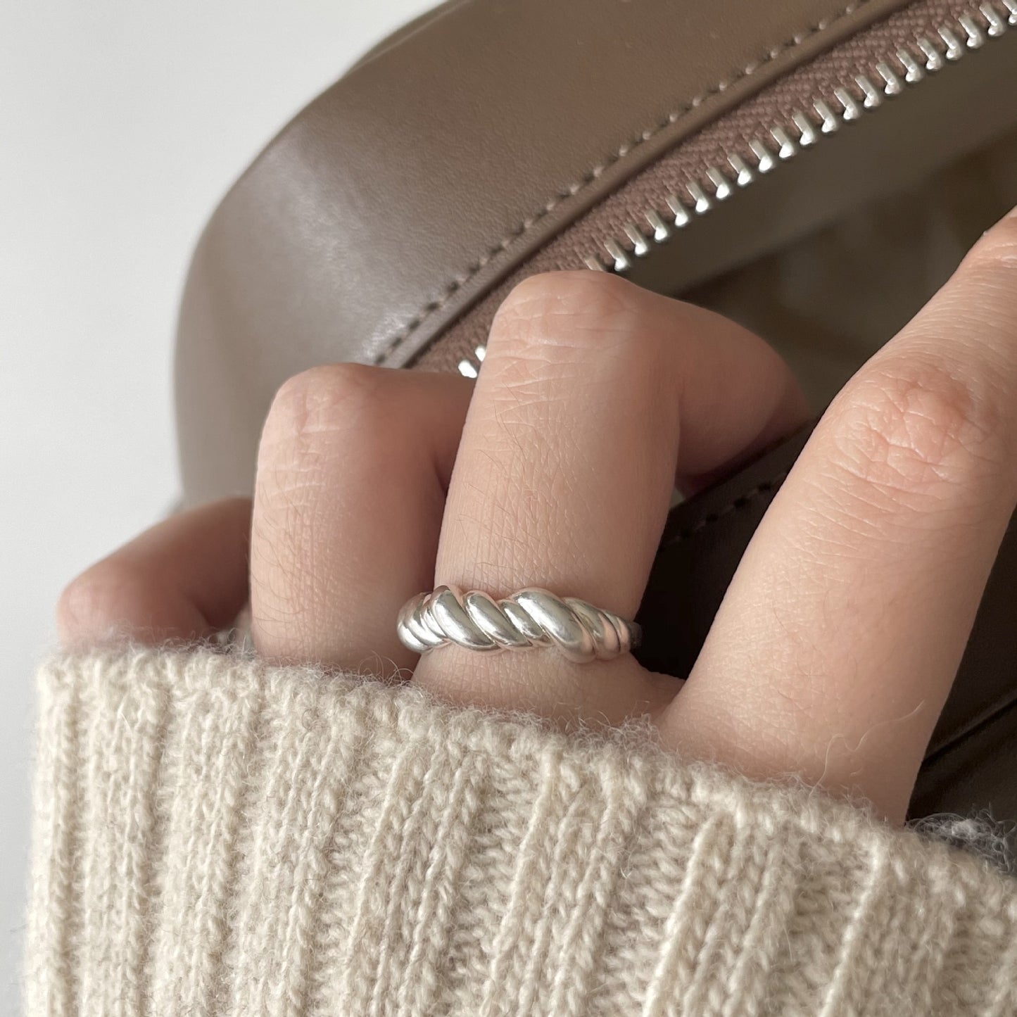 Minimalist Vintage 925 Sterling Silver Heart Knot Ring for Women