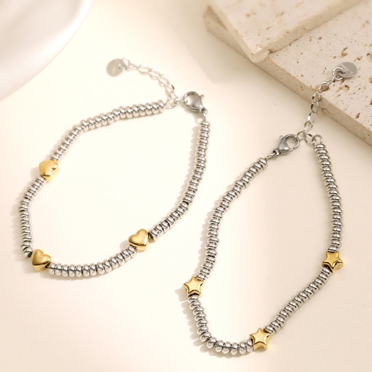 Fashion Plated Stainless Steel Heart Geometric Beaded Bracelet for Women