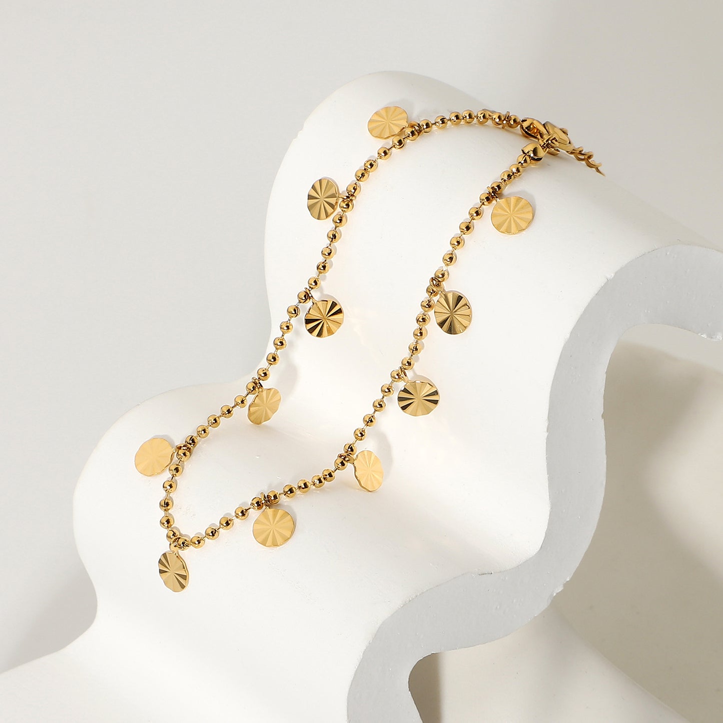 18K Gold Plated Stainless Steel Anklet for Women with Petal and Disc Pendants Figaro Style Minimalist Anklet Adjustable Foot Jewelry