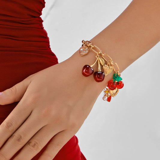 Bracciale da donna con ciondolo a cuore e ciliegia in lega placcata a olio a goccia